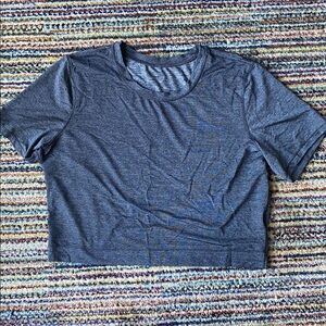 Lululemon Run the Day top